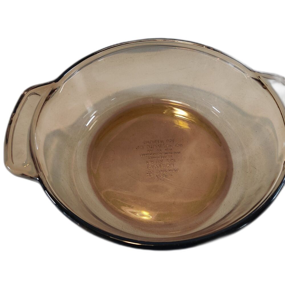Brown Anchor Hocking Glass Casserole Dish 9", 2 Quart No Lid